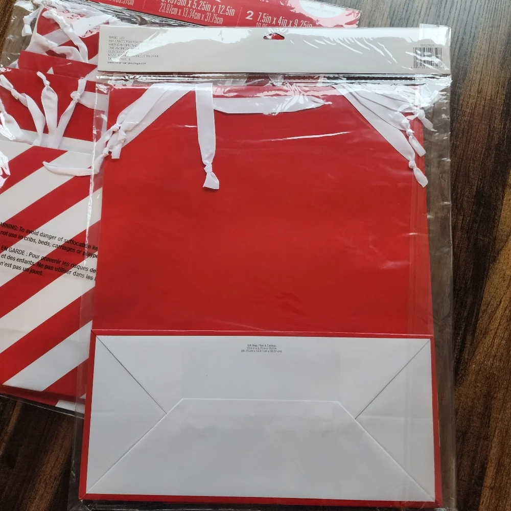 Holiday Gift Bags And Tags